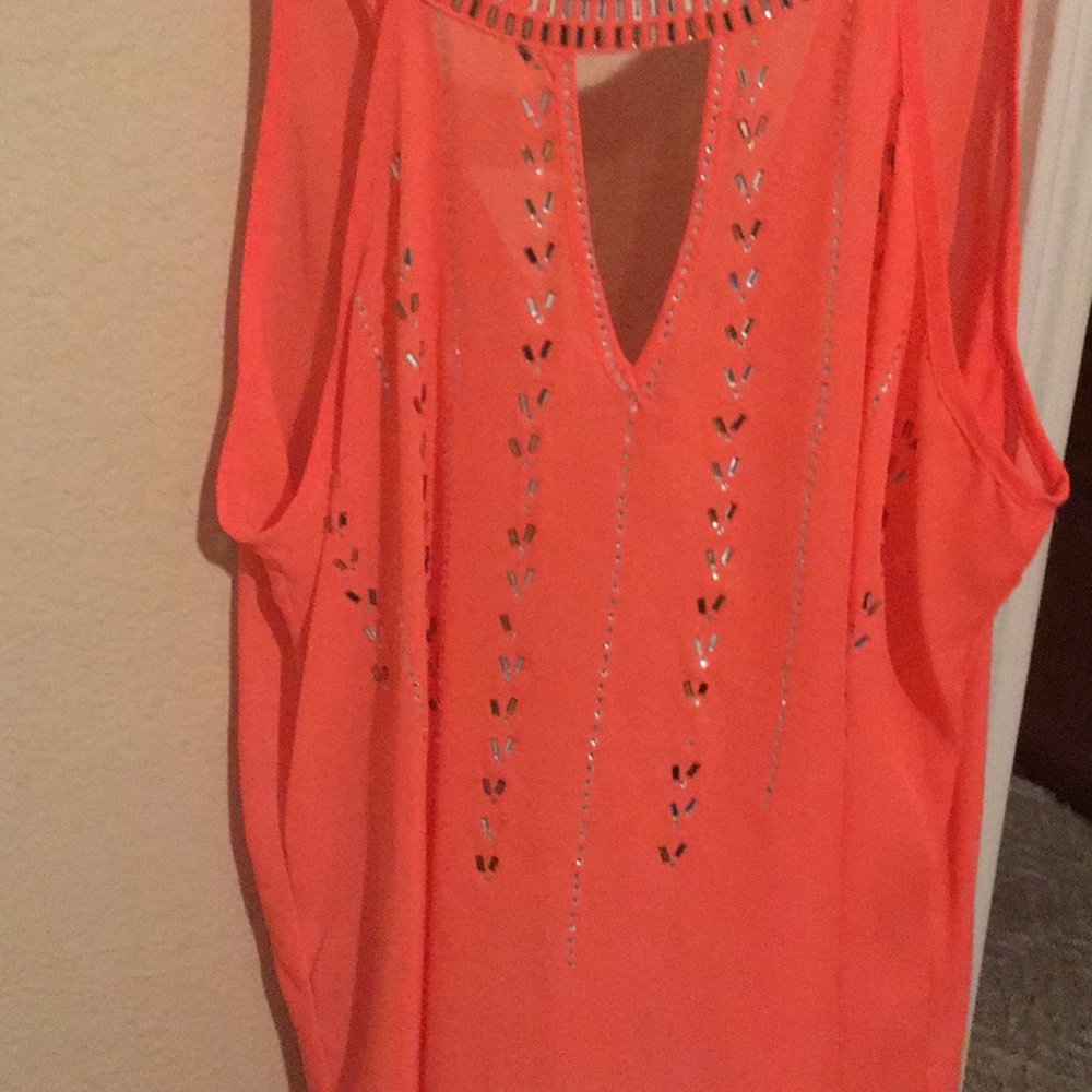 Top - Picture 3 of 3